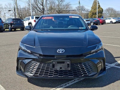 2025 Toyota Camry SE (SE)