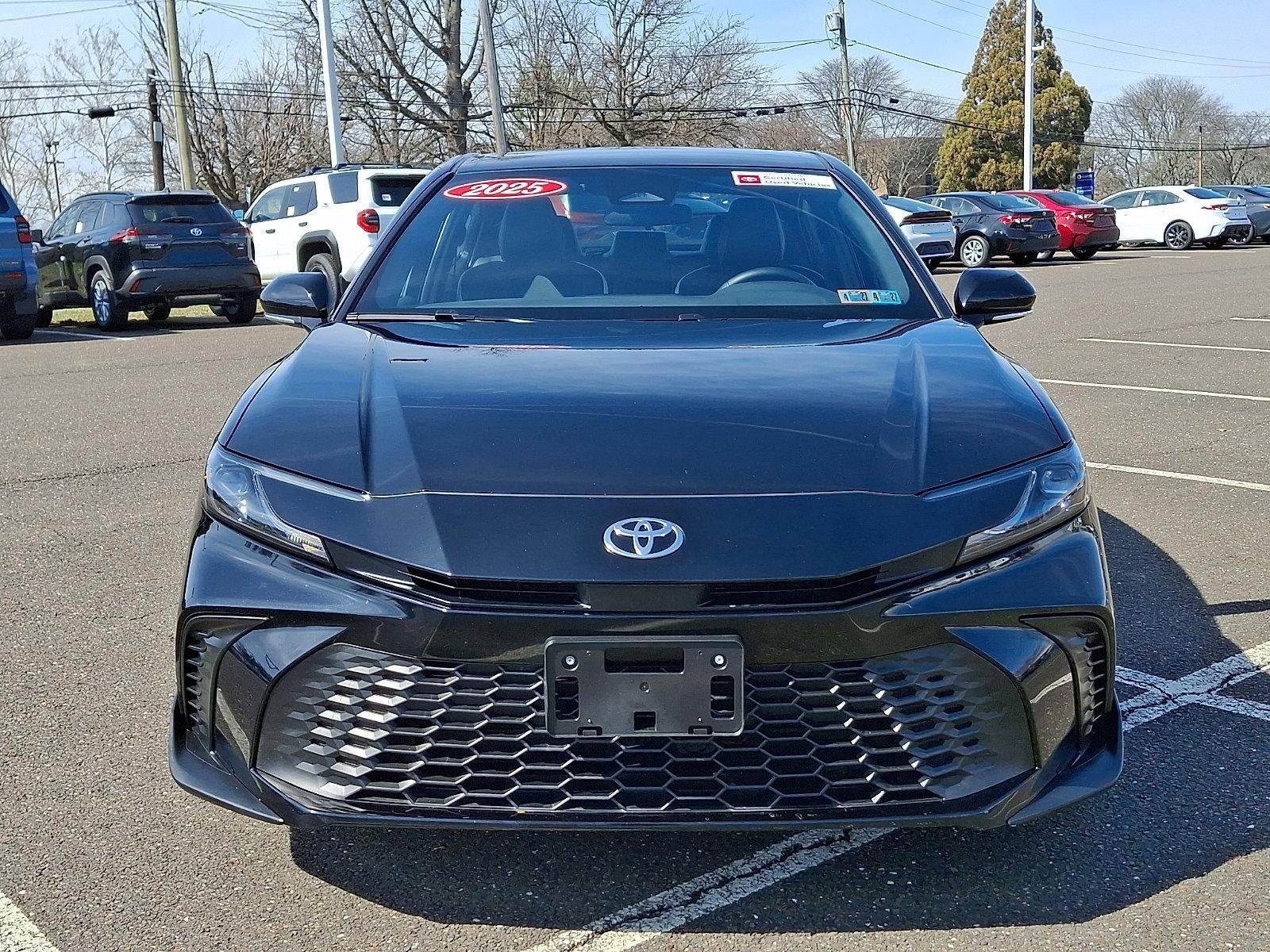 2025 Toyota Camry SE (SE)
