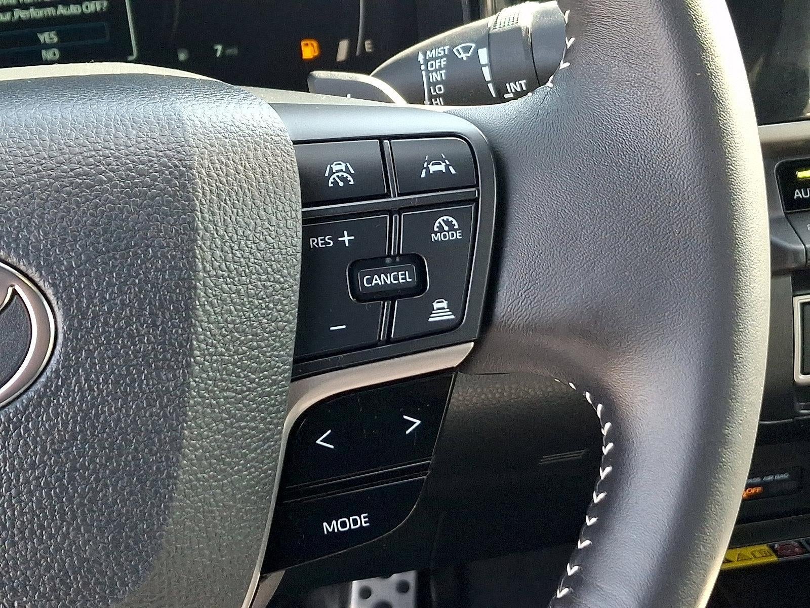 2025 Toyota Camry SE (SE)