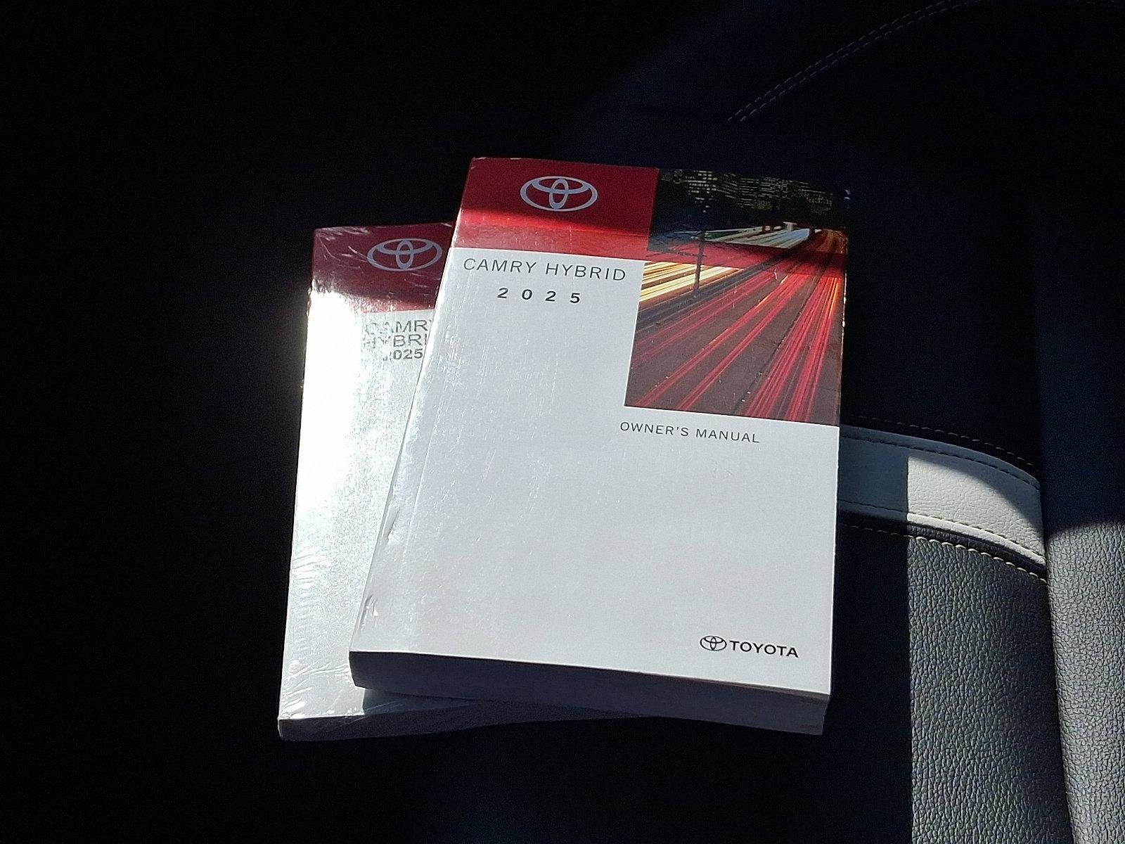 2025 Toyota Camry SE (SE)