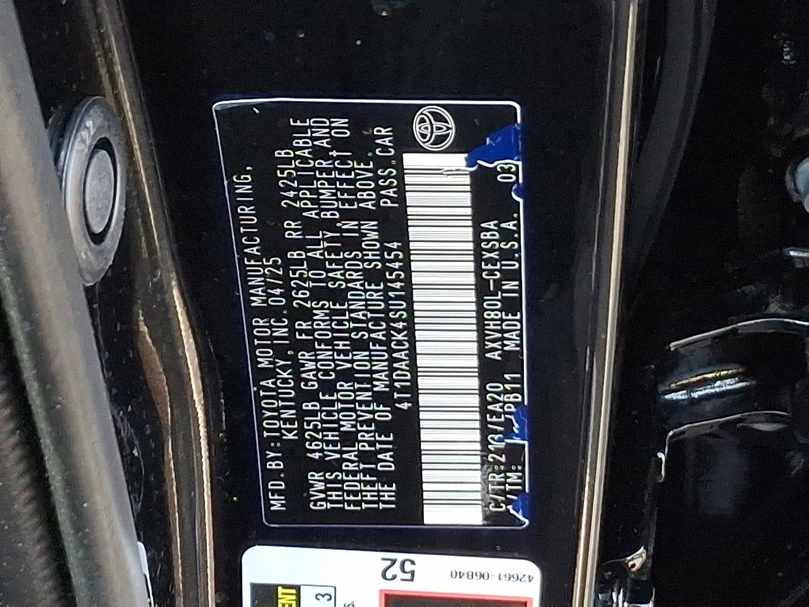 2025 Toyota Camry SE (SE)