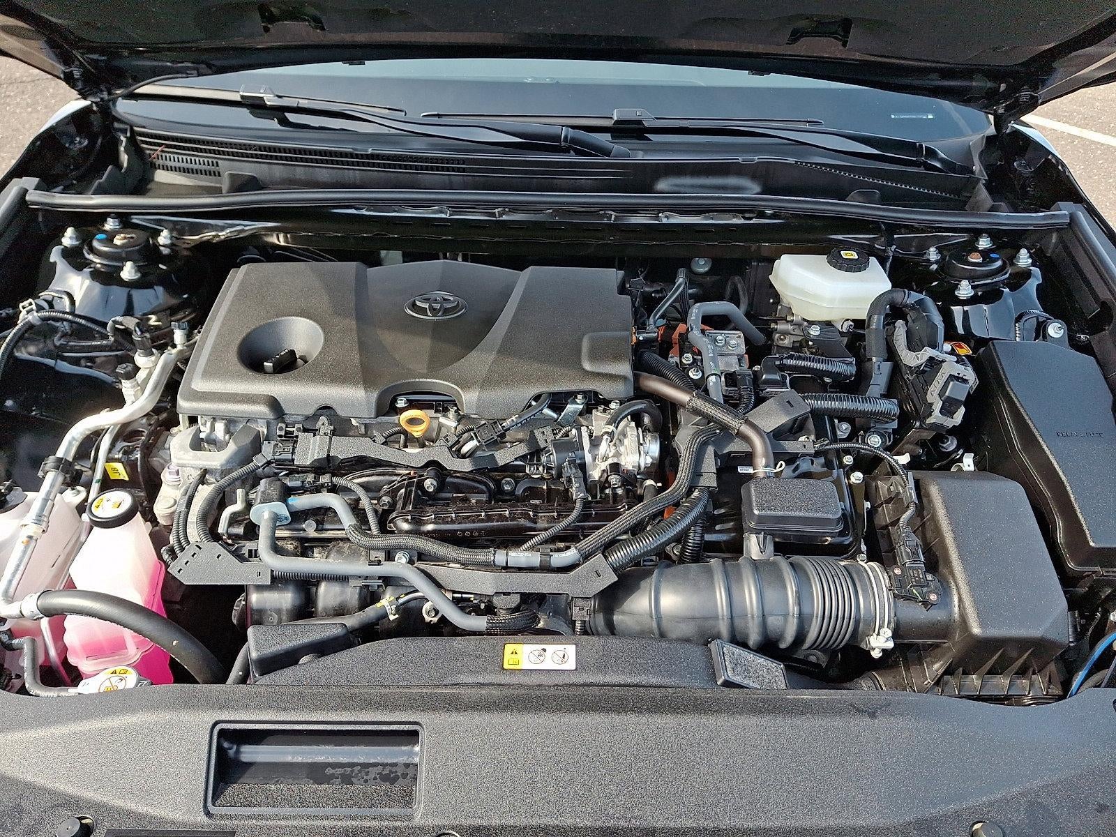 2025 Toyota Camry SE (SE)