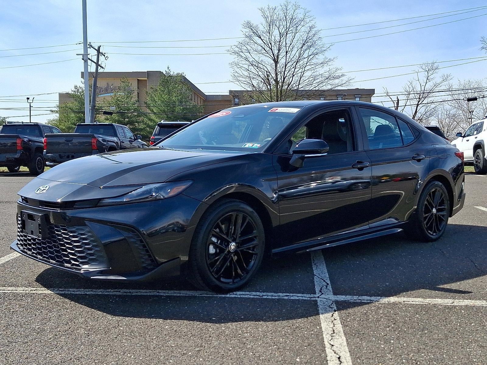 2025 Toyota Camry SE (SE)