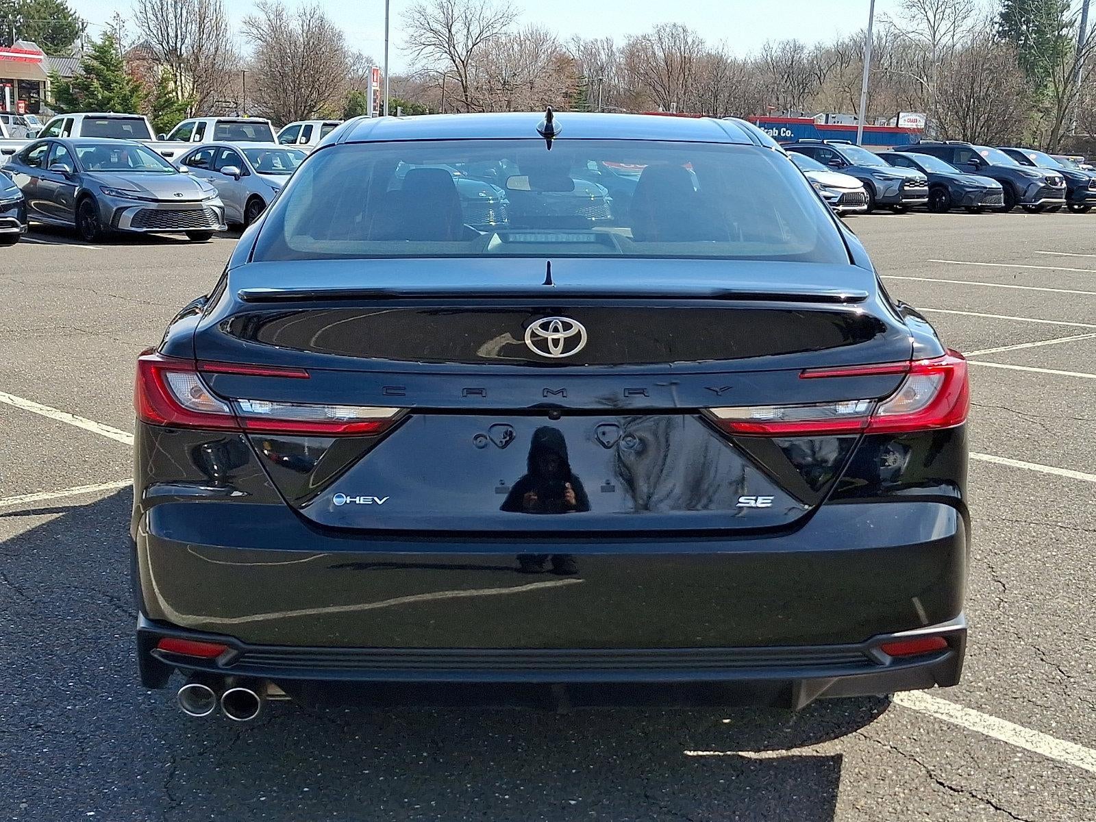 2025 Toyota Camry SE (SE)