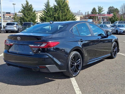 2025 Toyota Camry SE (SE)
