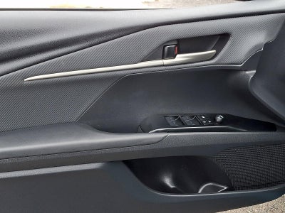 2025 Toyota Camry SE (SE)