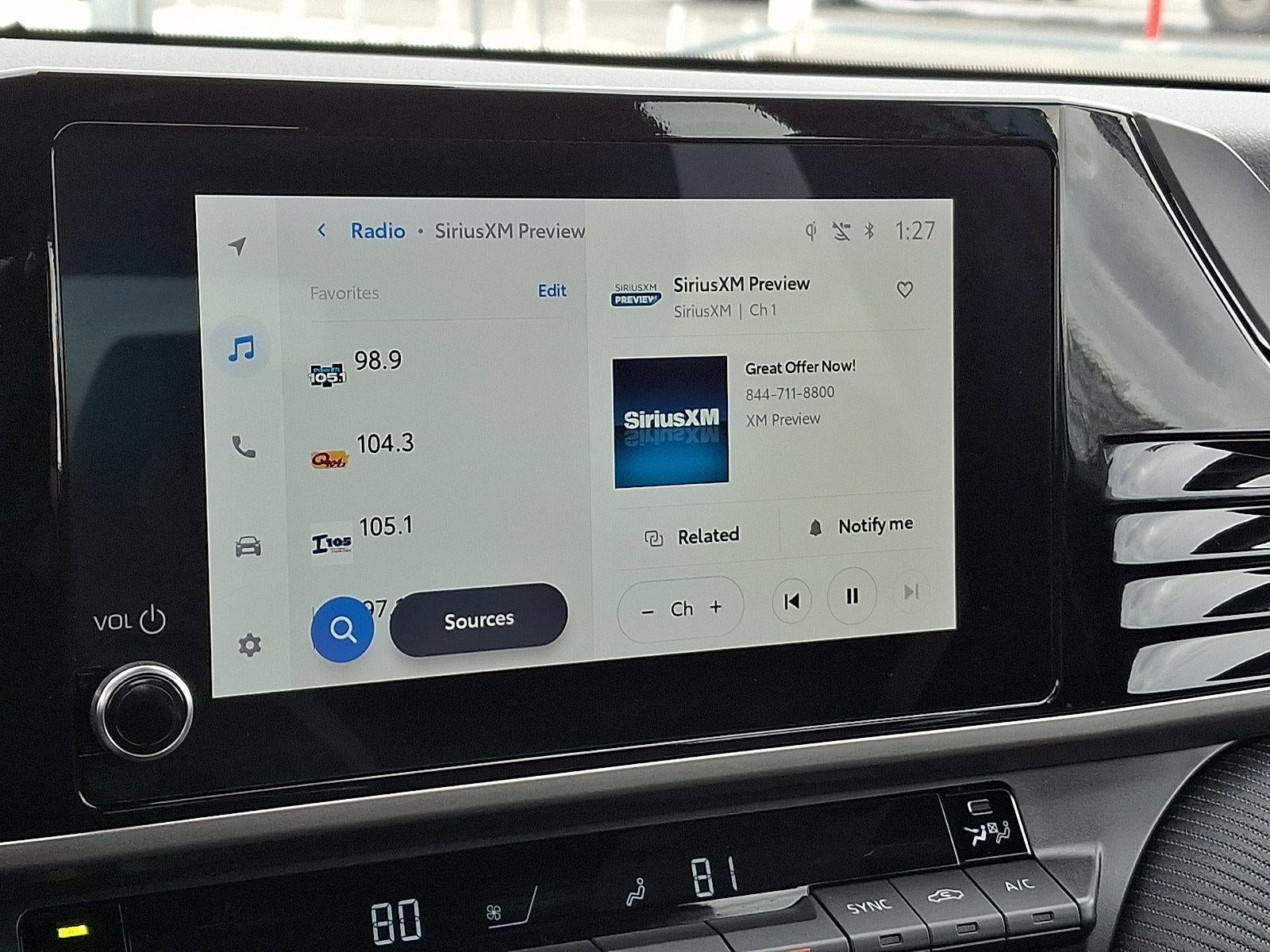 2025 Toyota Camry SE (SE)