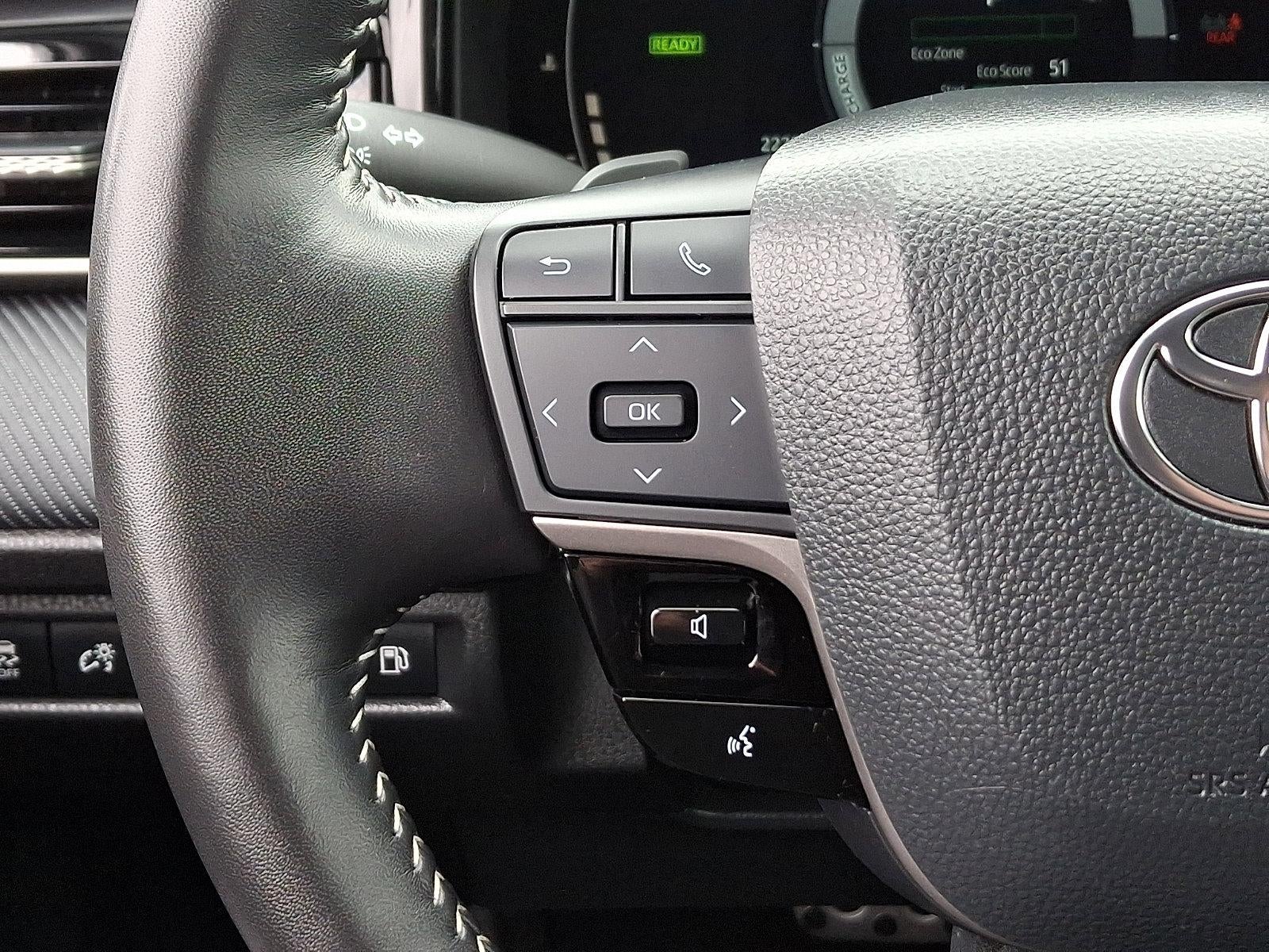 2025 Toyota Camry SE (SE)