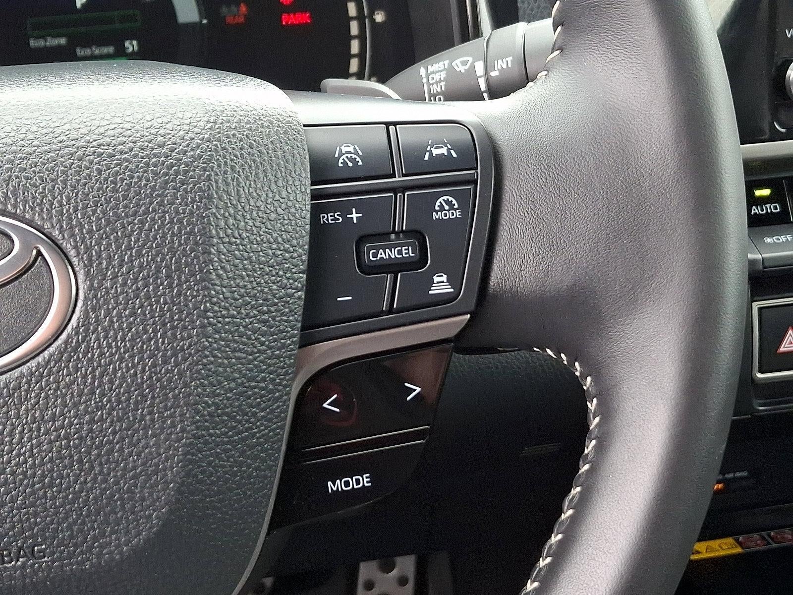 2025 Toyota Camry SE (SE)