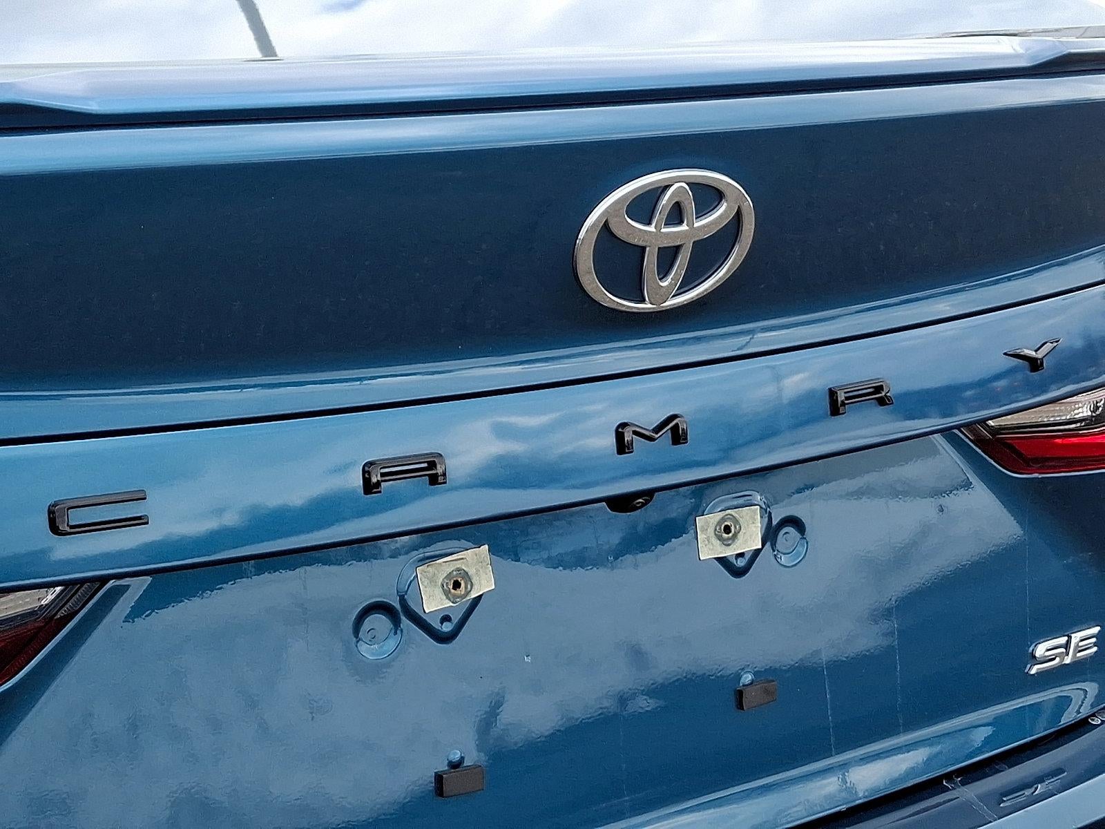 2025 Toyota Camry SE (SE)