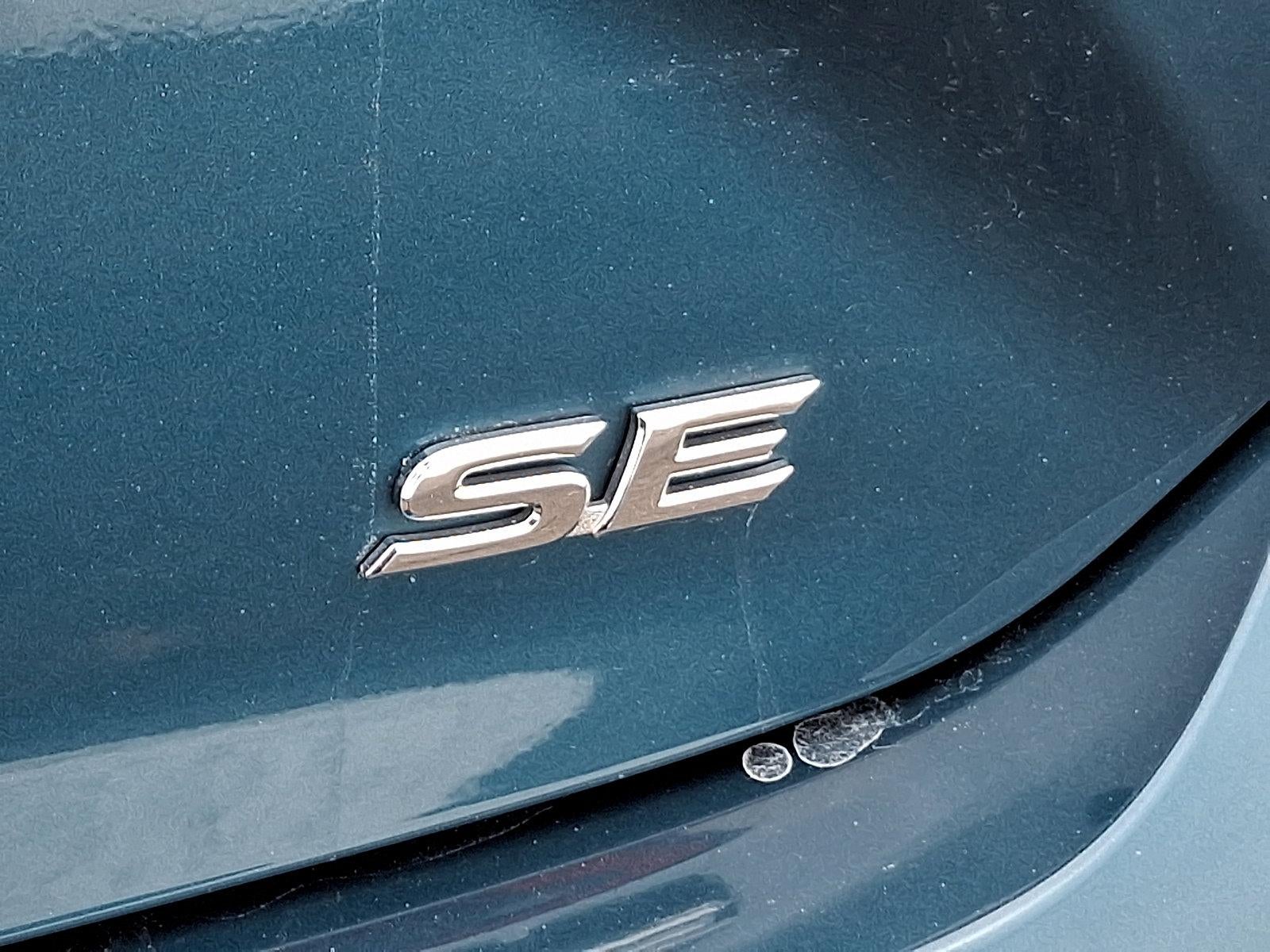 2025 Toyota Camry SE (SE)