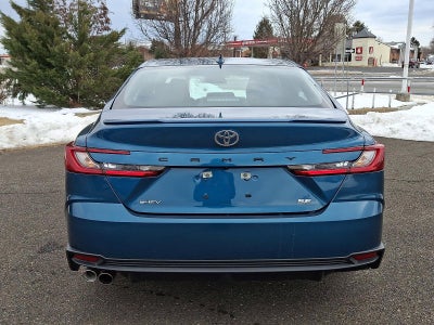 2025 Toyota Camry SE (SE)
