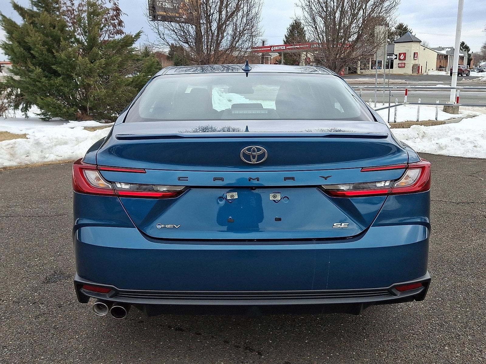 2025 Toyota Camry SE (SE)
