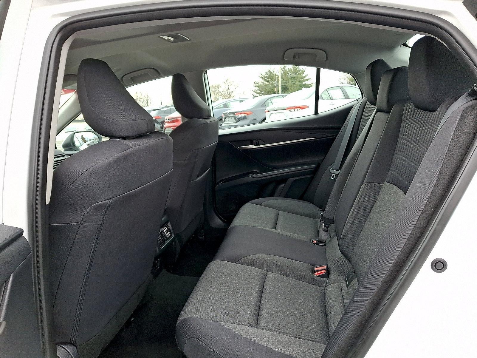 2025 Toyota Camry LE (SE)