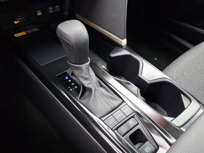 2025 Toyota Camry LE (SE)