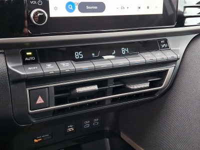 2025 Toyota Camry LE (SE)