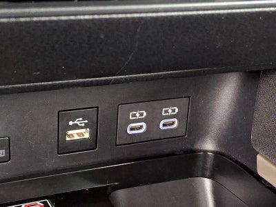 2025 Toyota Camry LE (SE)