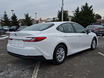 2025 Toyota Camry LE (SE)