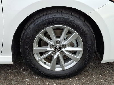 2025 Toyota Camry LE (SE)