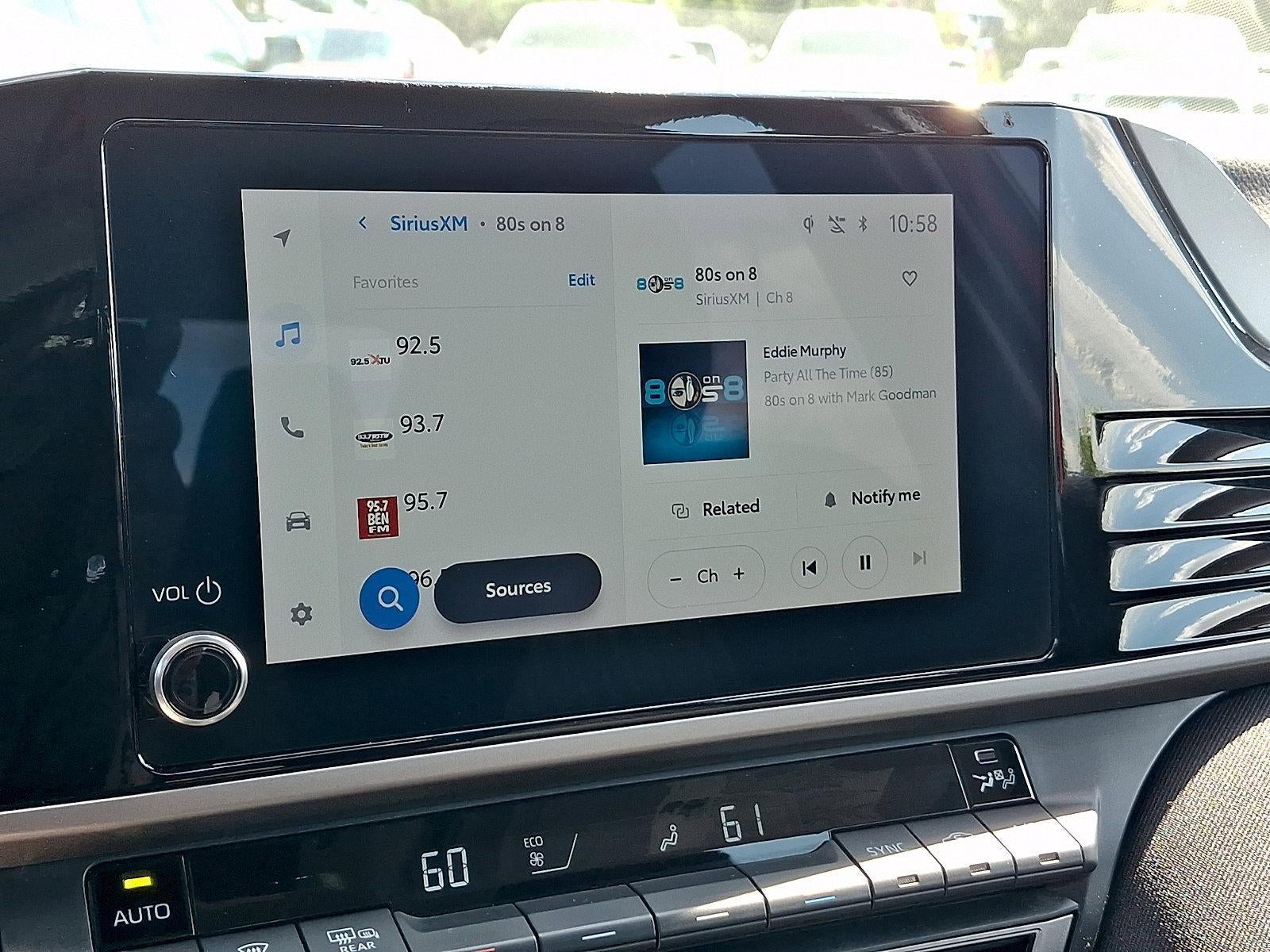 2025 Toyota Camry LE (SE)