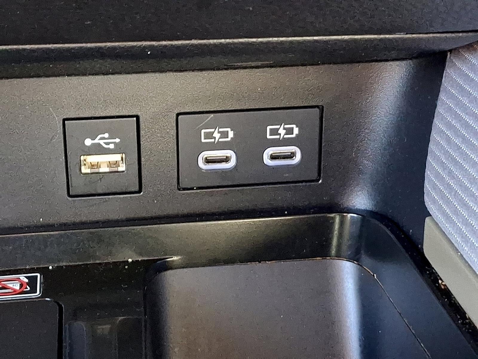 2025 Toyota Camry SE (SE)