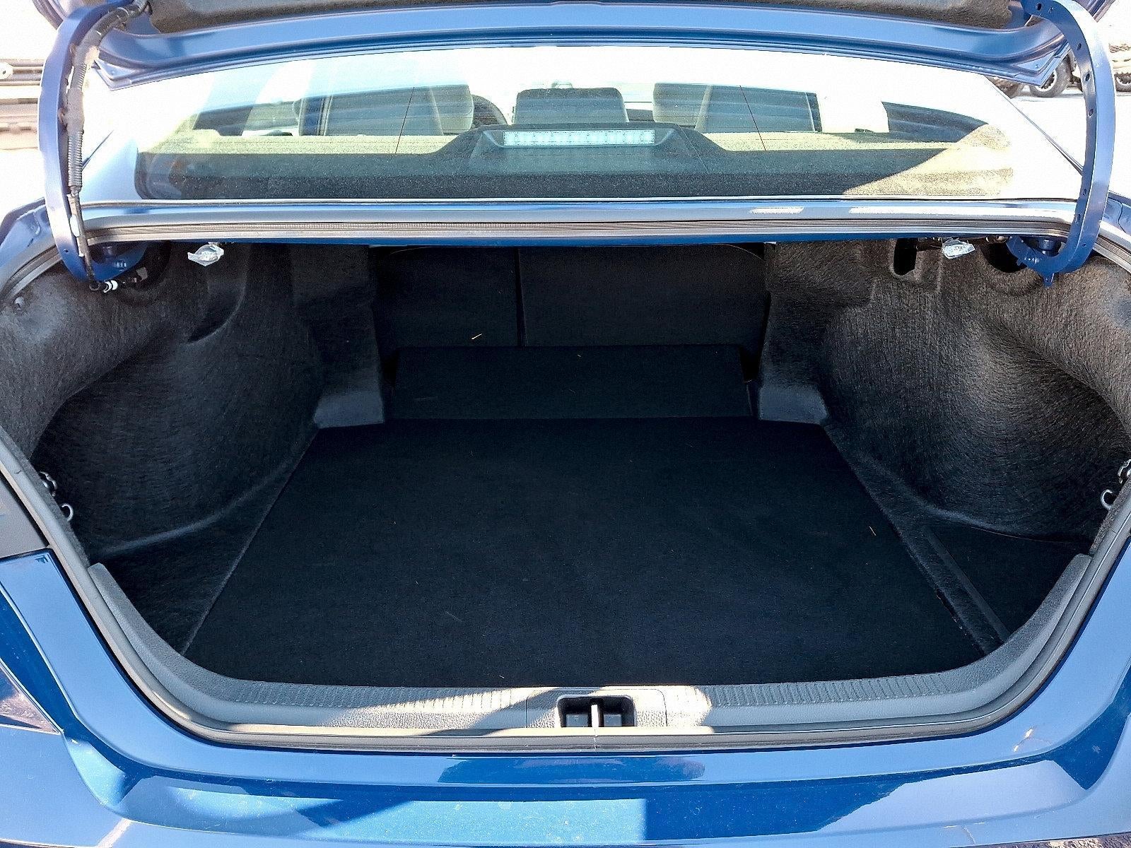 2025 Toyota Camry SE (SE)