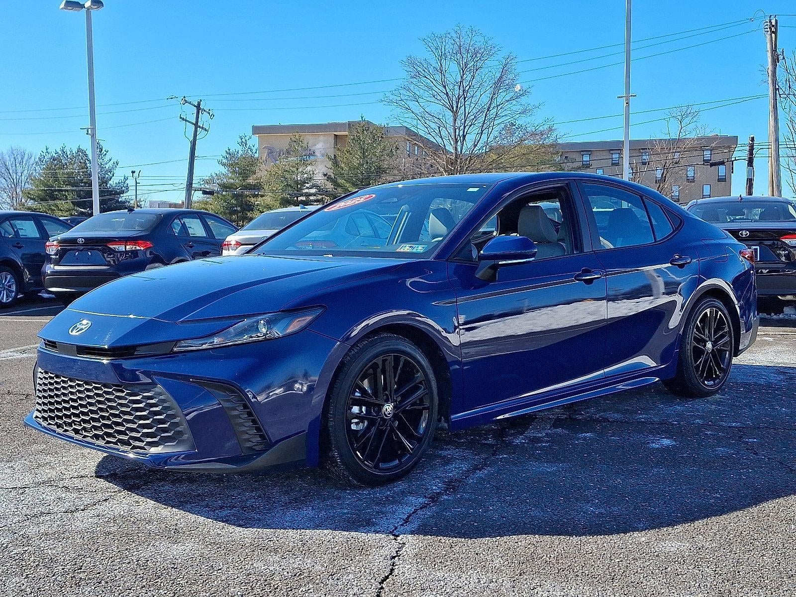 2025 Toyota Camry SE (SE)