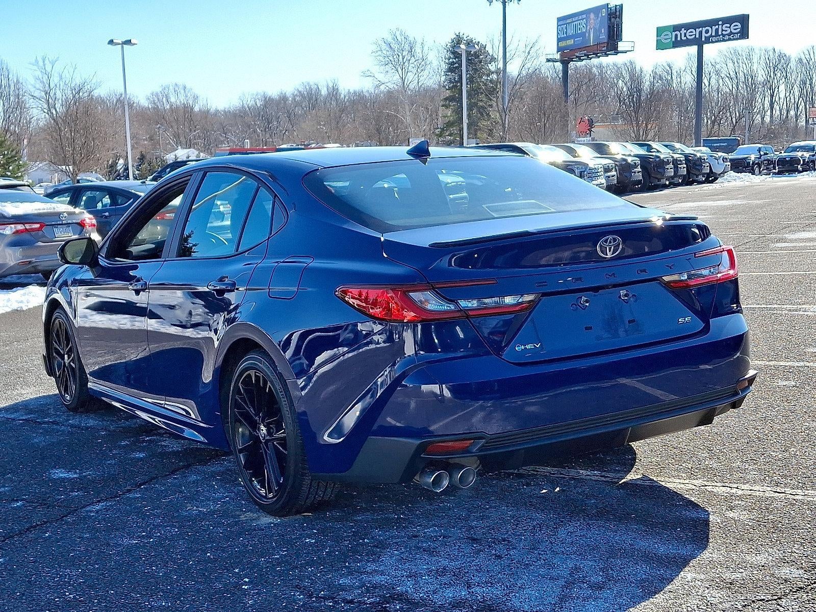 2025 Toyota Camry SE (SE)