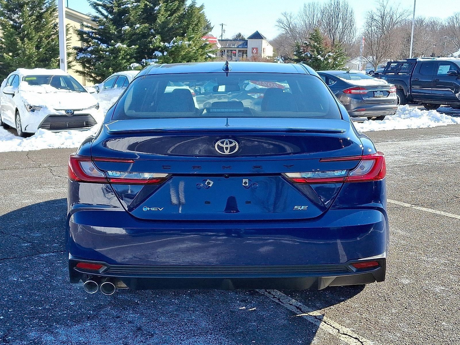 2025 Toyota Camry SE (SE)