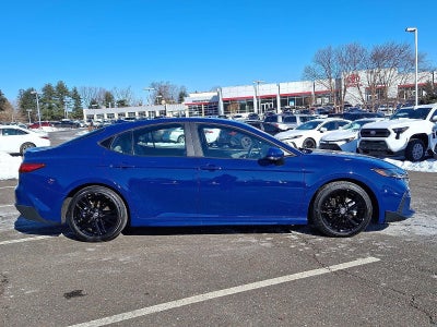 2025 Toyota Camry SE (SE)