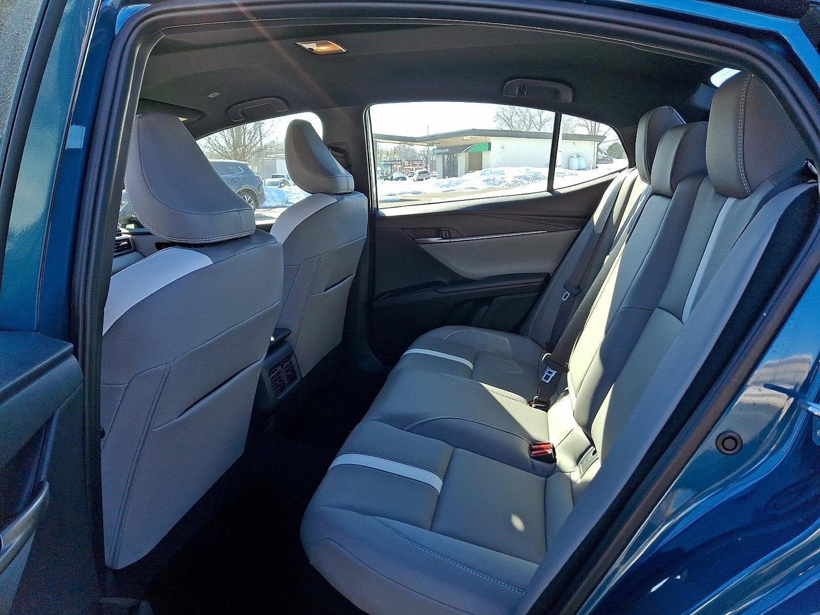 2025 Toyota Camry SE (SE)