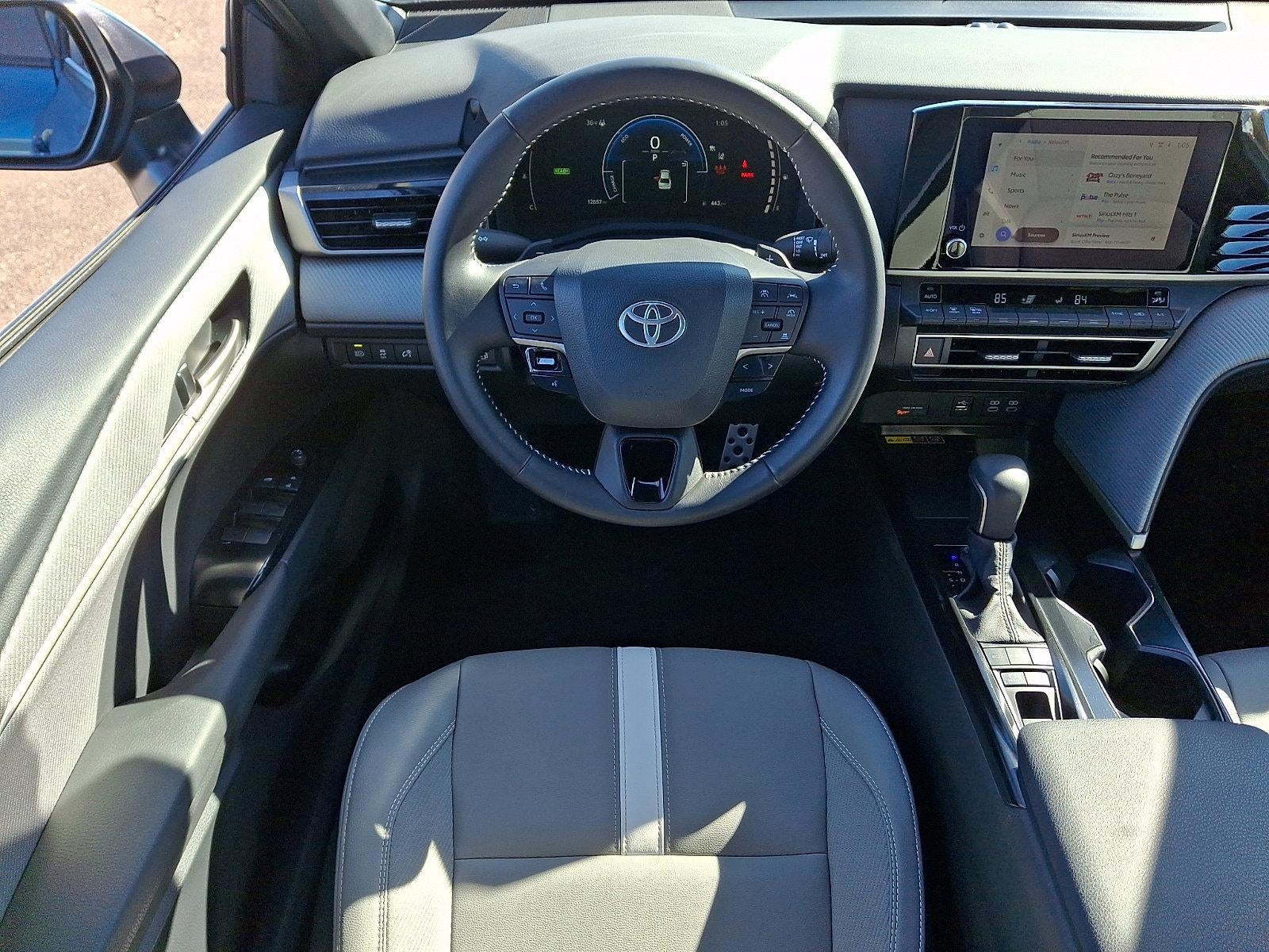 2025 Toyota Camry SE (SE)