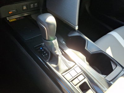 2025 Toyota Camry SE (SE)