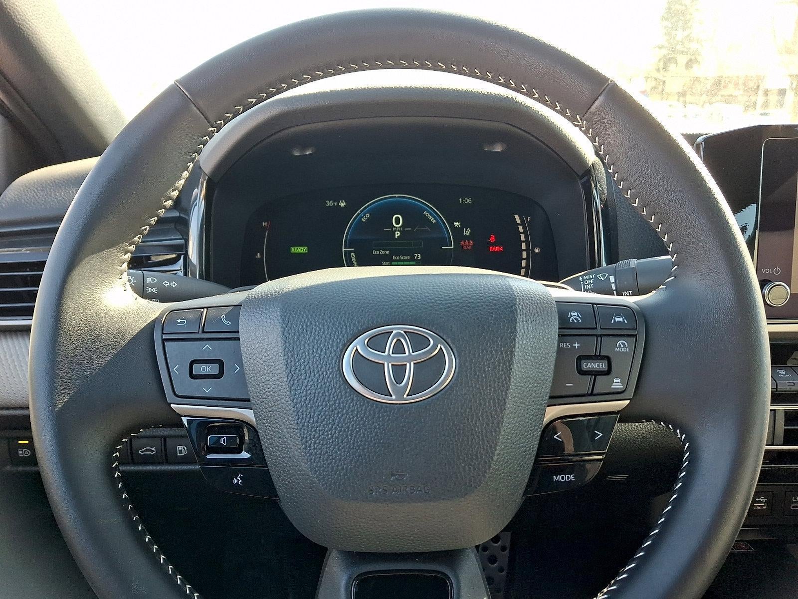 2025 Toyota Camry SE (SE)