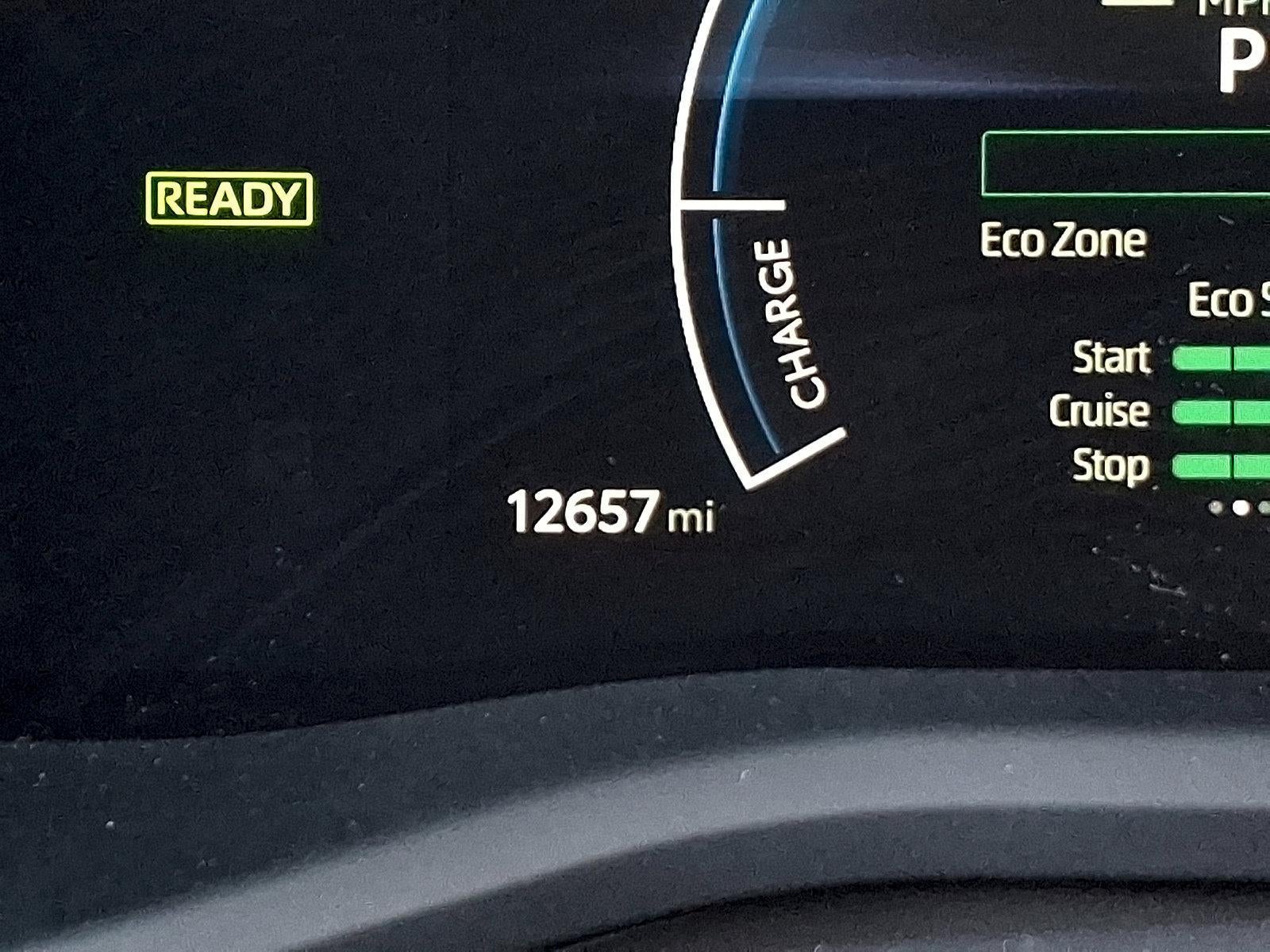 2025 Toyota Camry SE (SE)