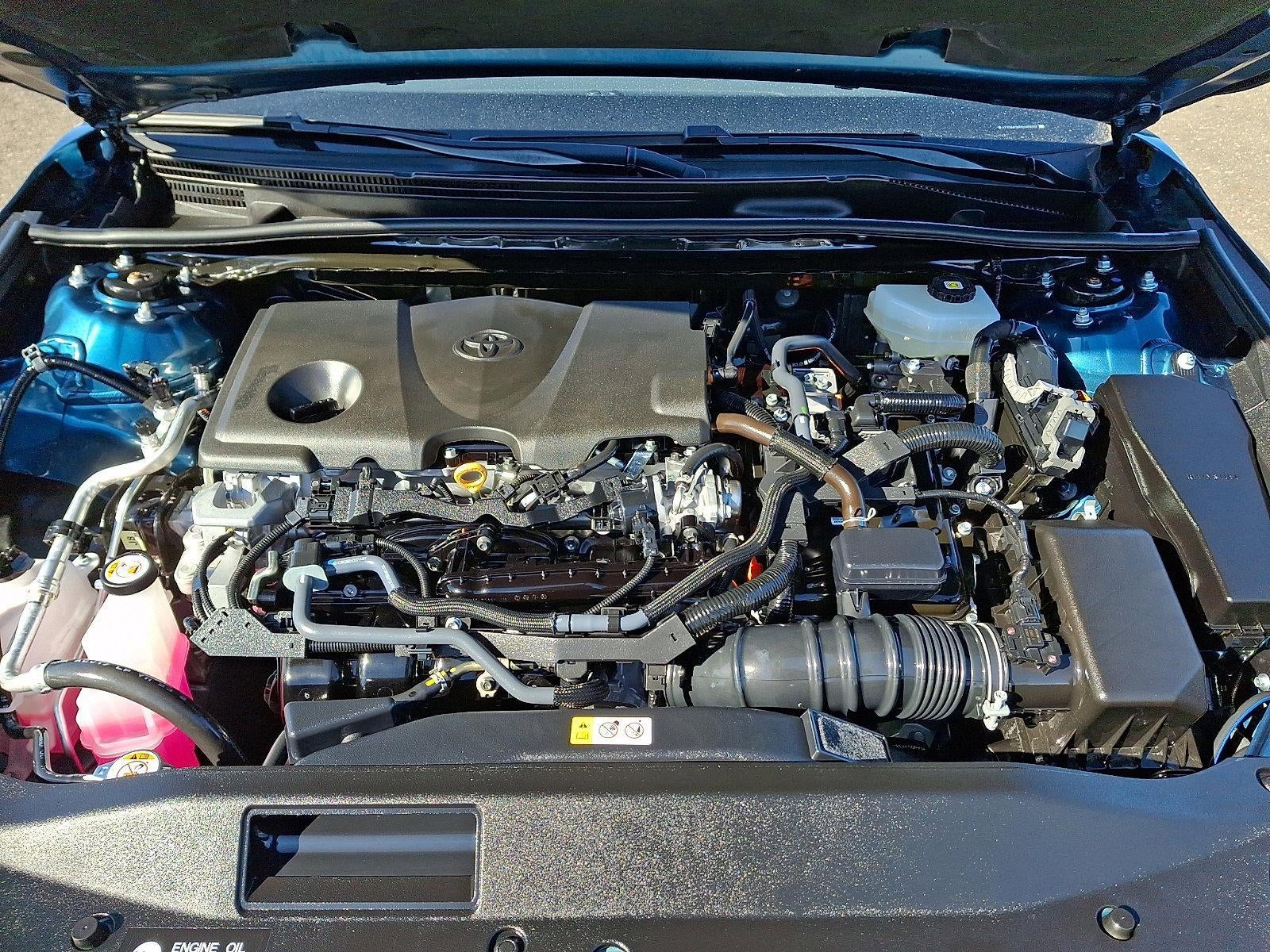 2025 Toyota Camry SE (SE)