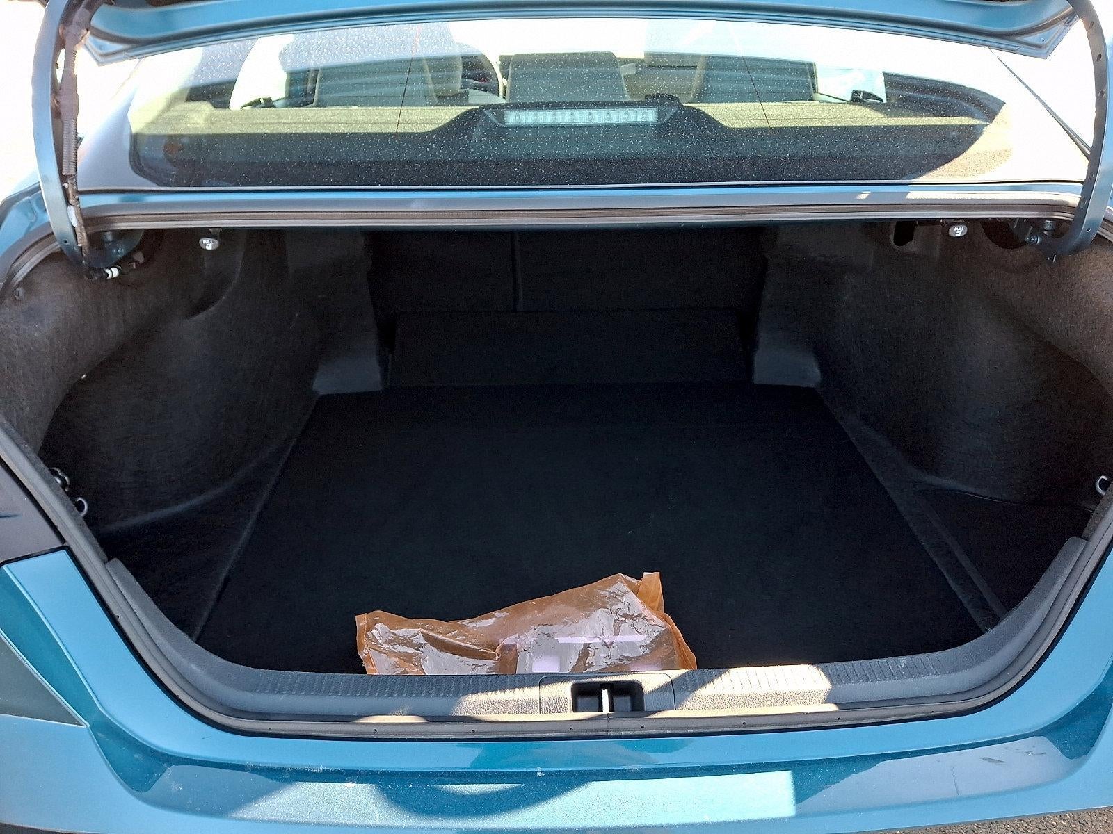 2025 Toyota Camry SE (SE)