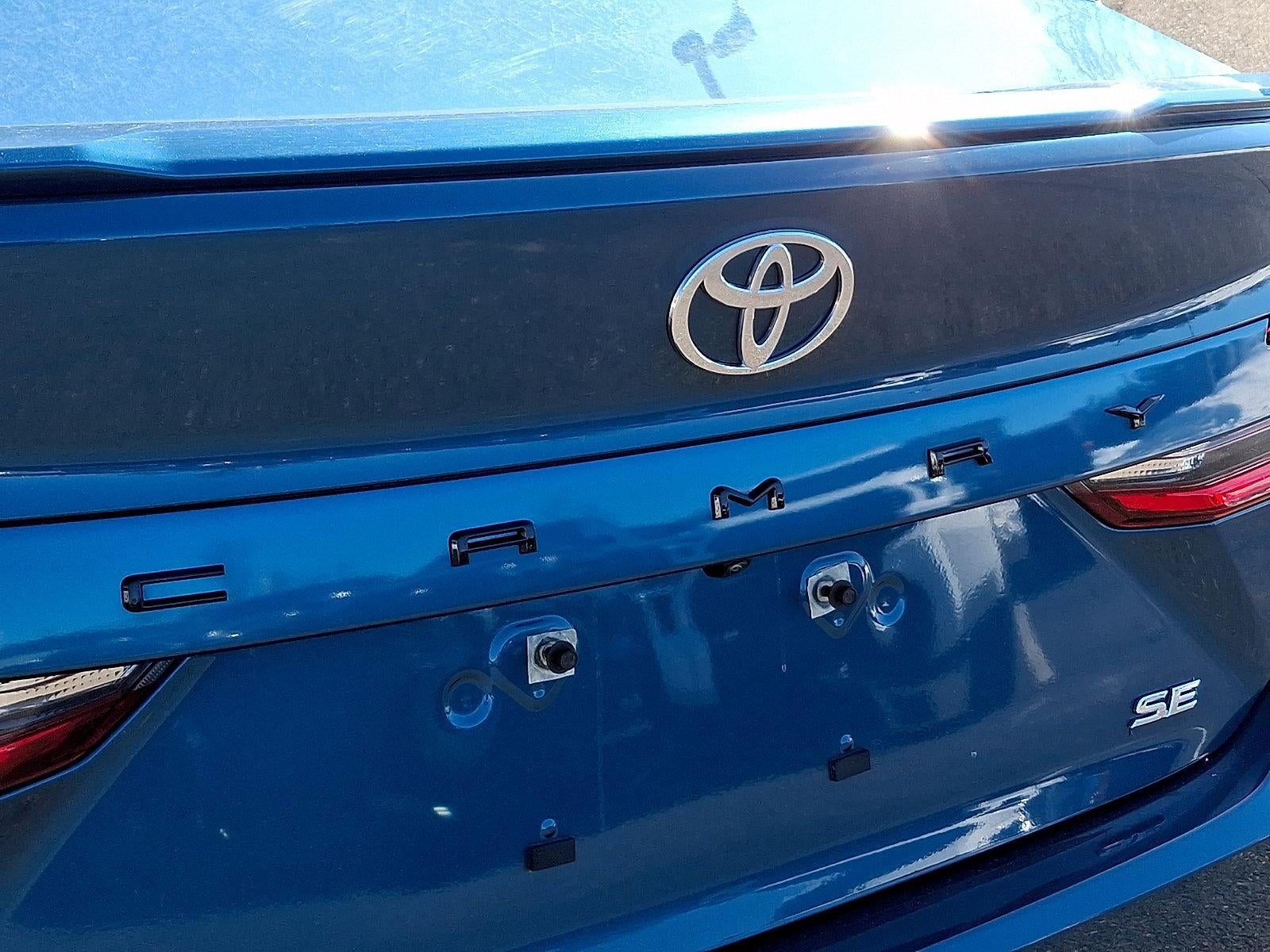 2025 Toyota Camry SE (SE)