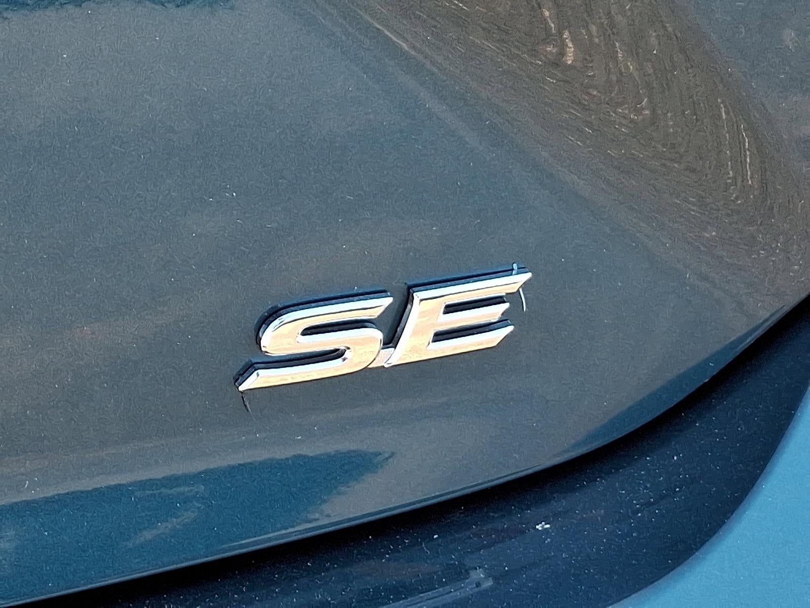 2025 Toyota Camry SE (SE)
