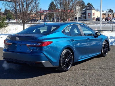 2025 Toyota Camry SE (SE)