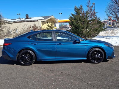 2025 Toyota Camry SE (SE)