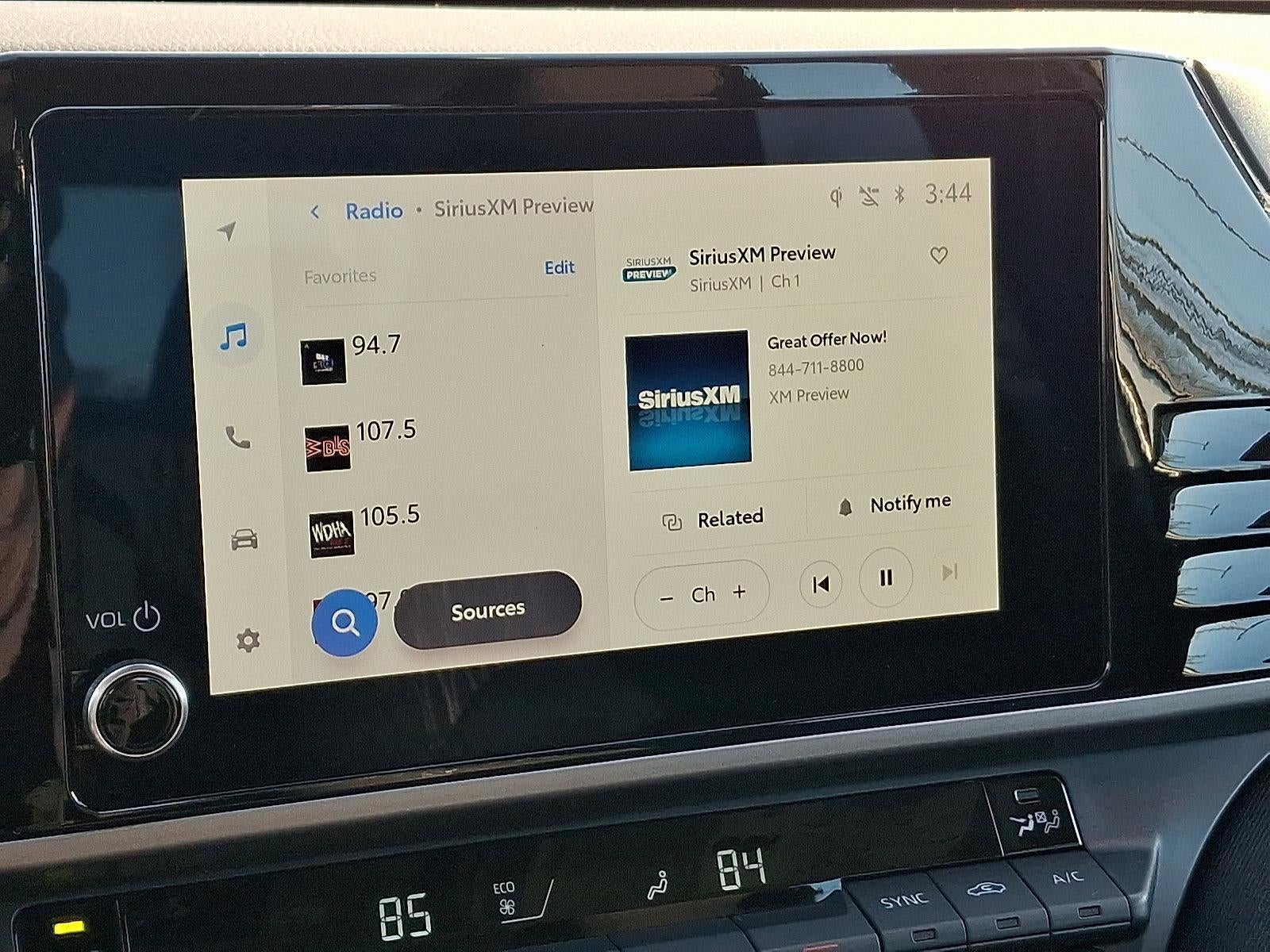 2025 Toyota Camry LE (SE)