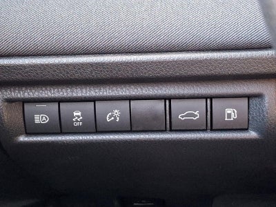 2025 Toyota Camry LE (SE)