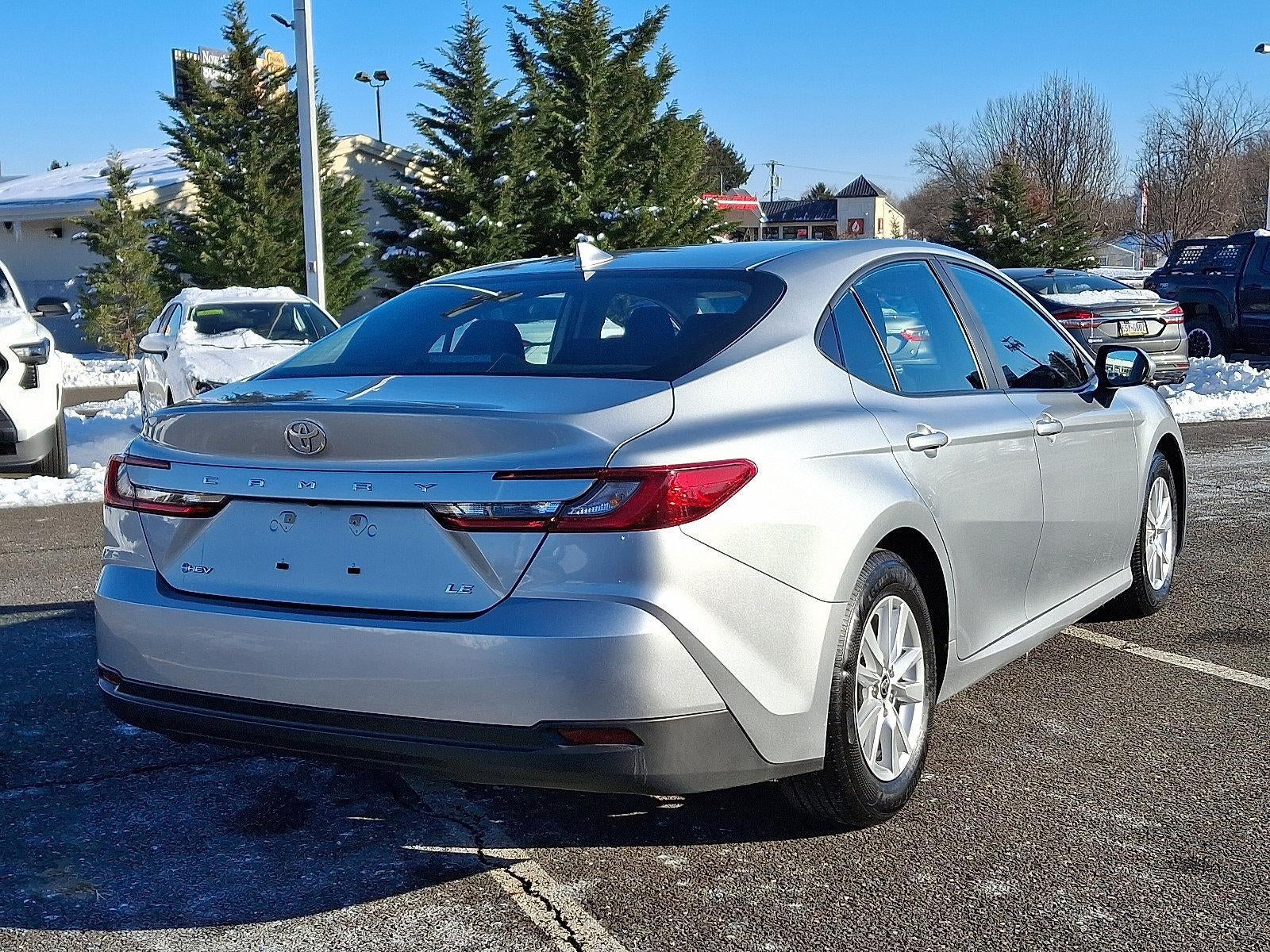 2025 Toyota Camry LE (SE)