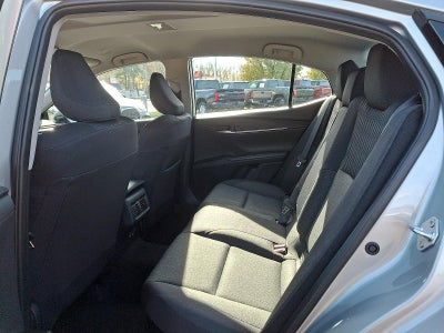 2025 Toyota Camry LE (SE)