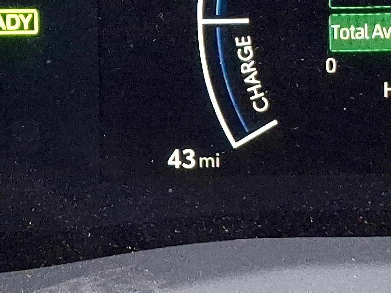 2025 Toyota Camry LE (SE)