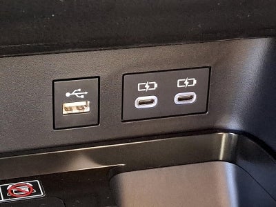 2025 Toyota Camry LE (SE)