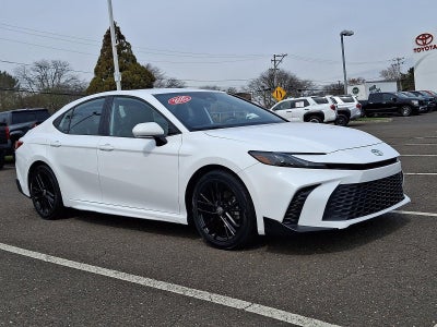 2025 Toyota Camry SE (SE)