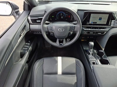 2025 Toyota Camry SE (SE)