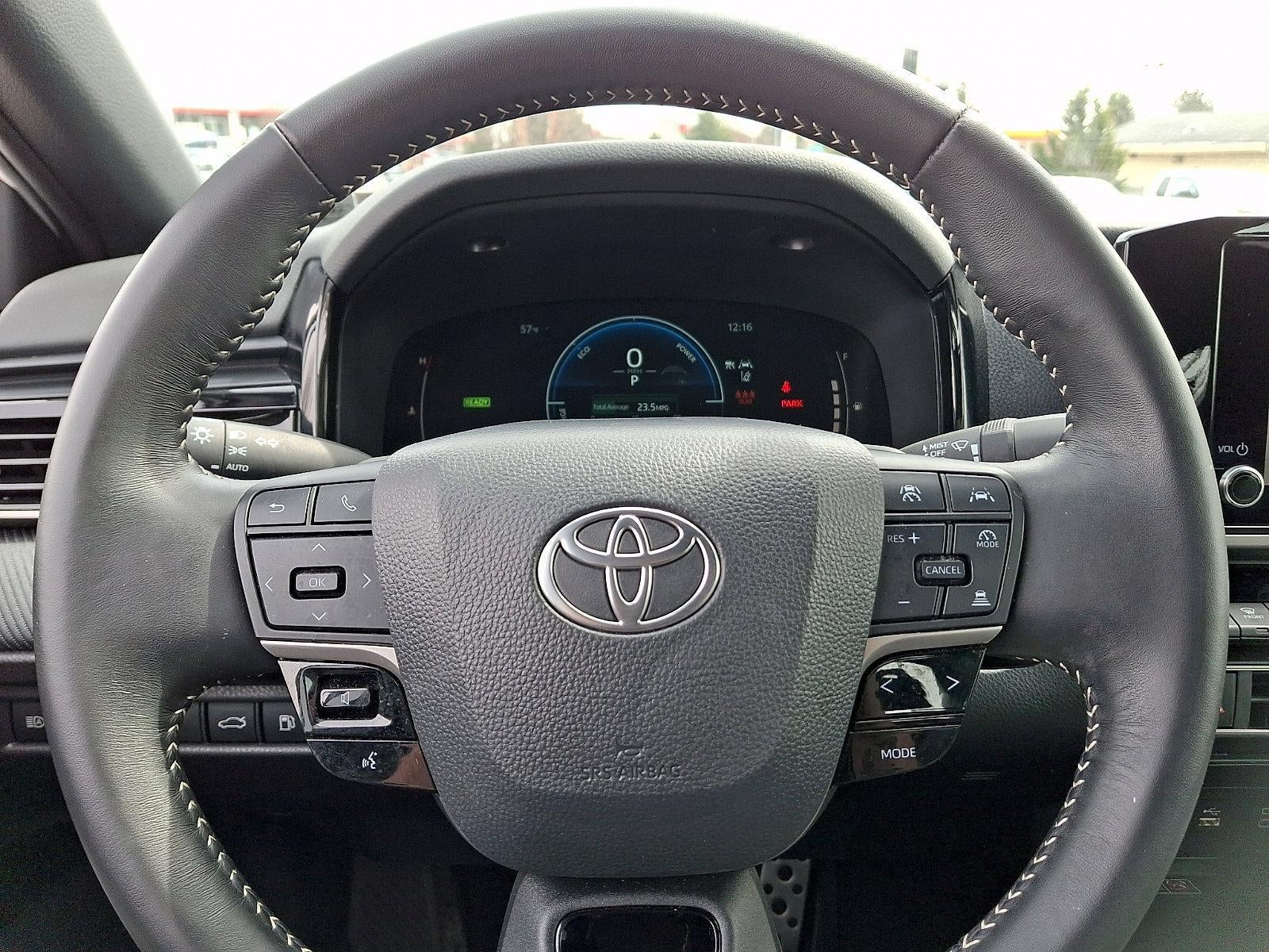 2025 Toyota Camry SE (SE)